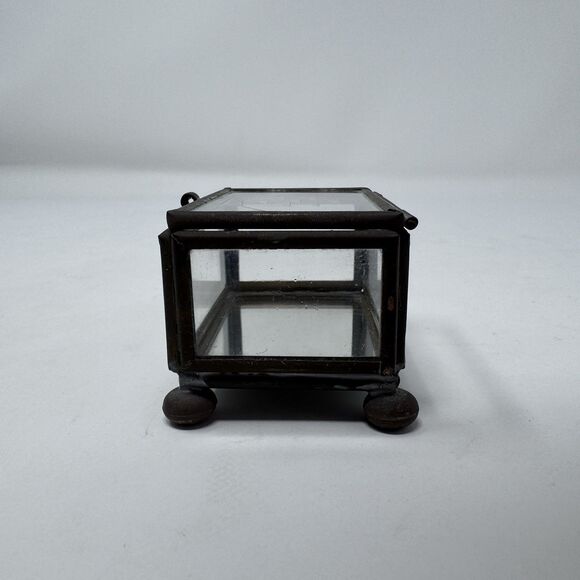 Vintage Etched Glass Brass Trinket Jewelry Box Ball Feet Sailboat Clipper Ship - Picture 2 of 6